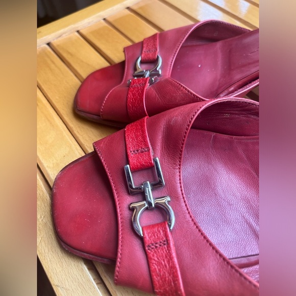 Salvatore Ferragamo “LENNOR”  Coral Leather Slide Mid Heel, Size 8.5 - Picture 3 of 16